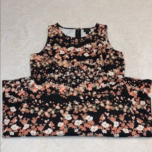 💐Worthington Peach and Black Flowered Dress 💐